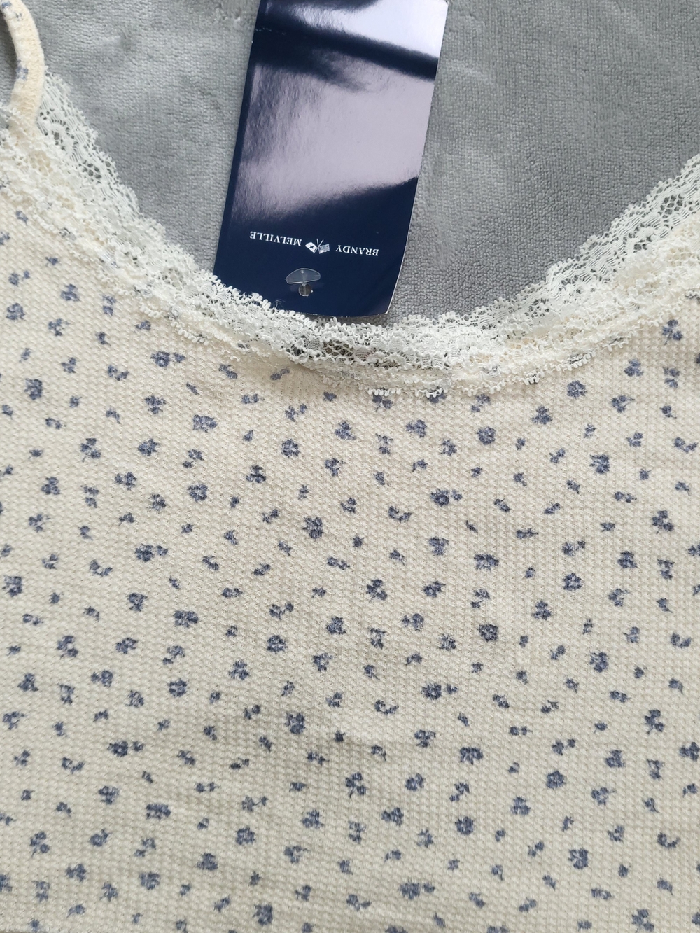 Brandy Melville Cream Cami & Floral Shorts Set - Picture 2 of 4